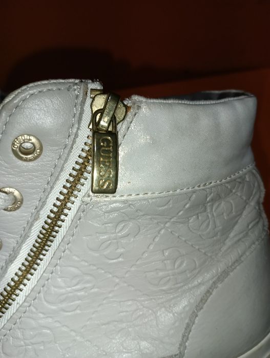 Guess Los Angeles N 37 кожени