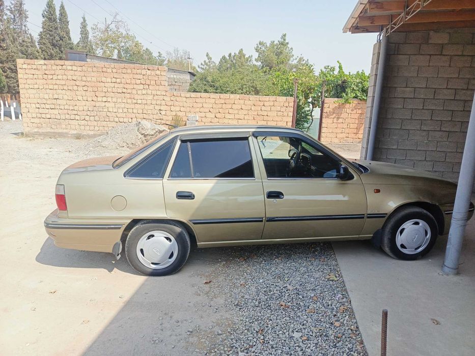 Nexia 1 sons sotiladi