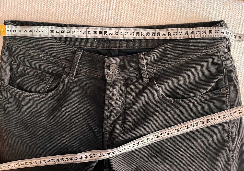 Pantaloni reiati gri inchis Baldessarini barbatesti