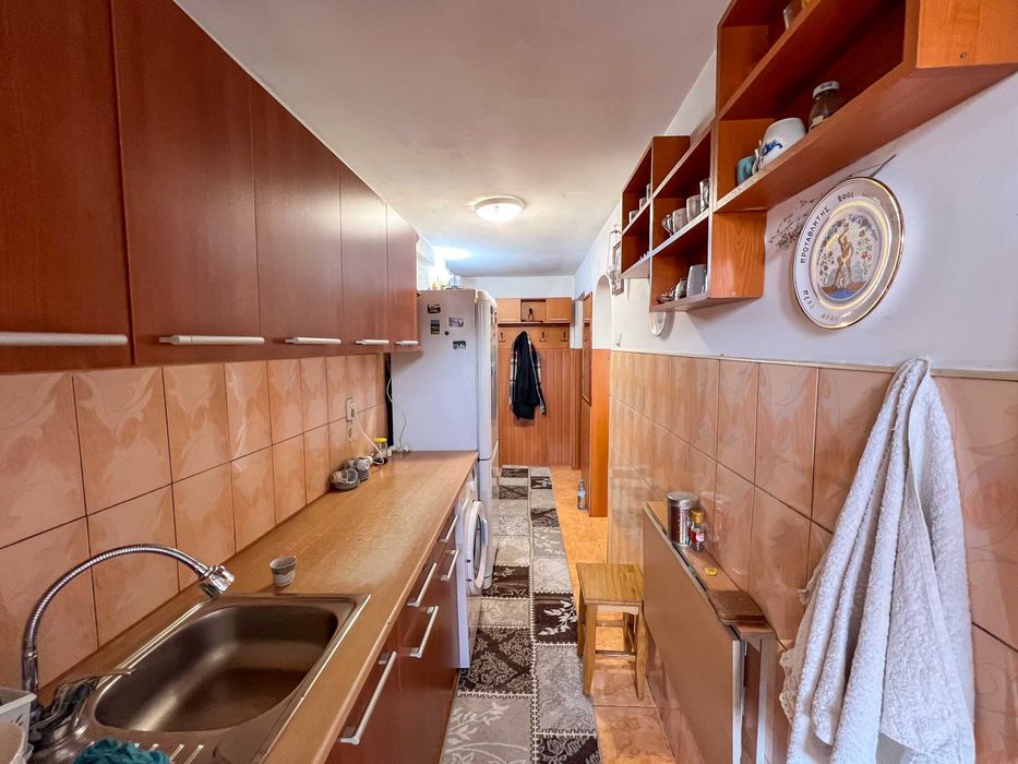 Apartament 3 camere, semidecomandat| Mobilat & utilat | PF|
