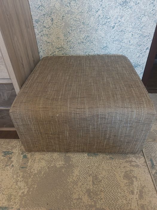 Продам   пуфик в