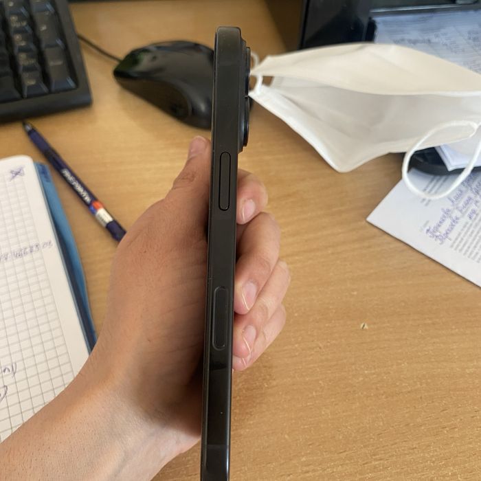 Продам Айфон 16 256гб