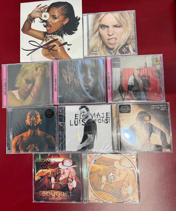 CD-uri straine SIGNED (semnate) si editii speciale limitate, NOI (Bebe Rexha,Tyla - CHANEL vinil,Renee Rapp,Ed Sheeran,Luis Fonsi,Gwen Stefani)
