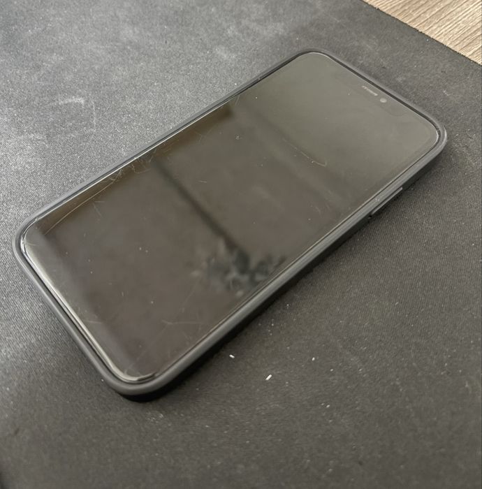 Айфон 11 срочно торг нет