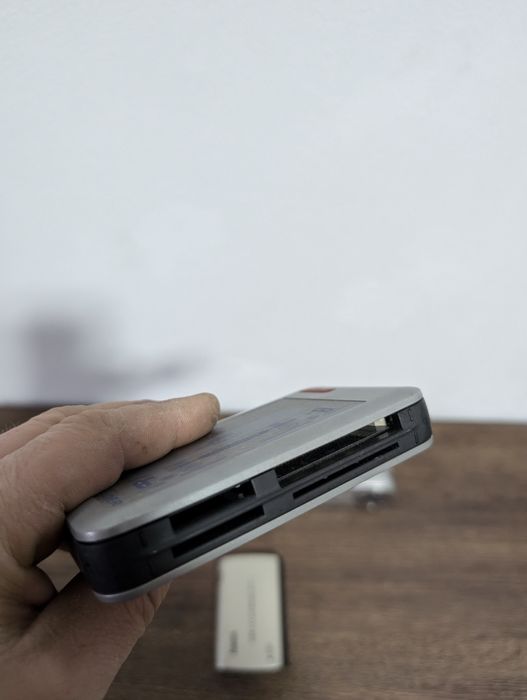 Pachet 2 Cititoare Carduri Multi-Slot Hama și Sitecom