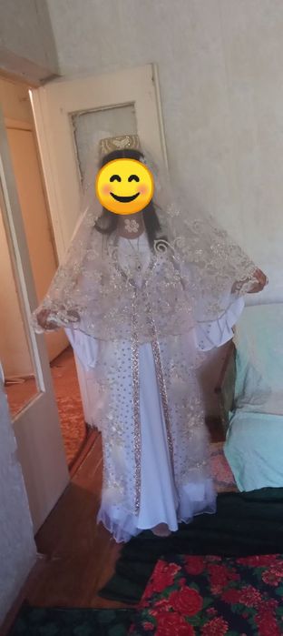 Kelin kuylak 2 ta  duppi sarsi tilla qoshi