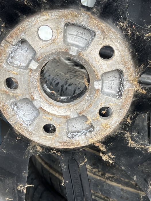 Skoda Karoq 18” два броя джанти с гуми