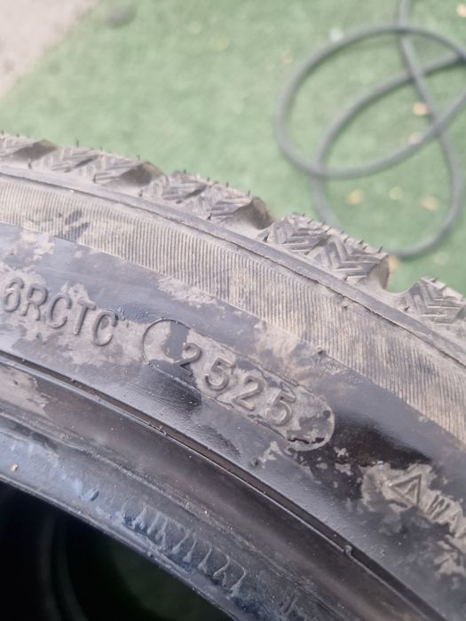 Продам шины 225/45R17