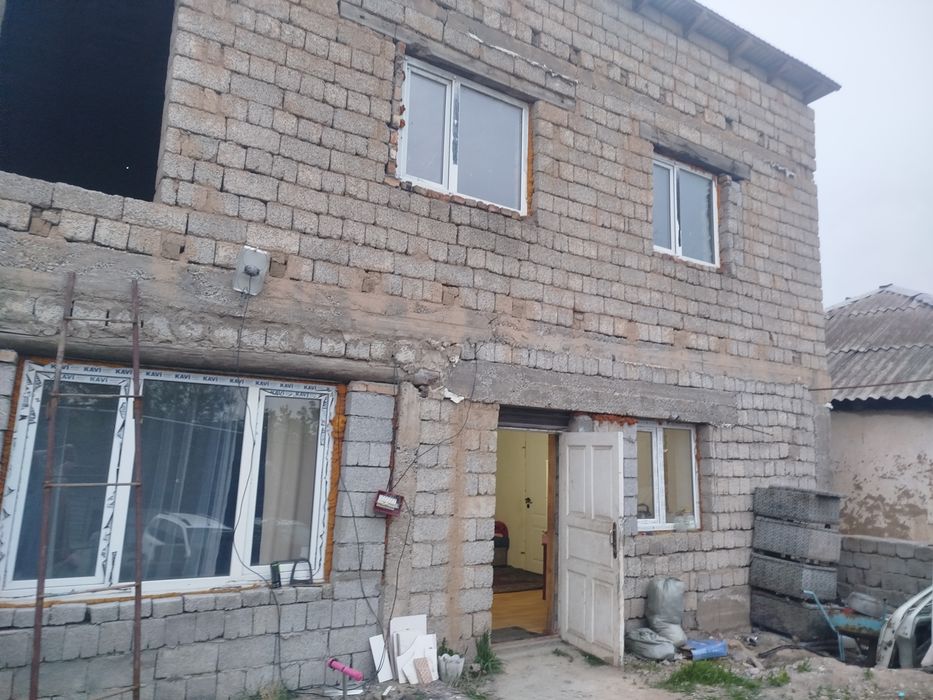 Үй сатылады,5 ауылда үміт көшесі