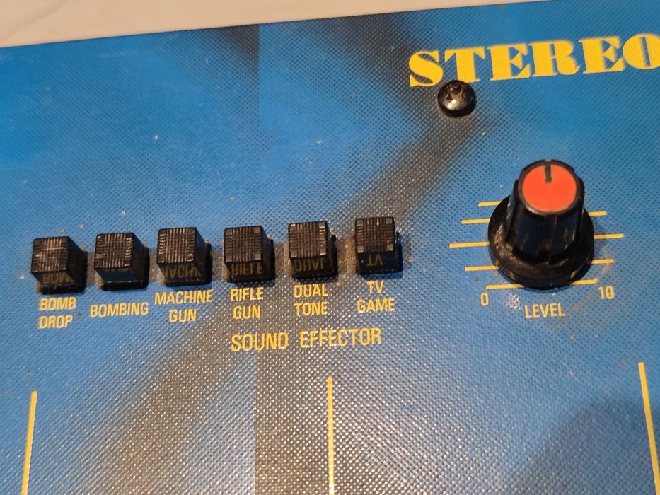 Mixer Audio Stereo CBC KM-30 BONUS încă un mixer și un K Box