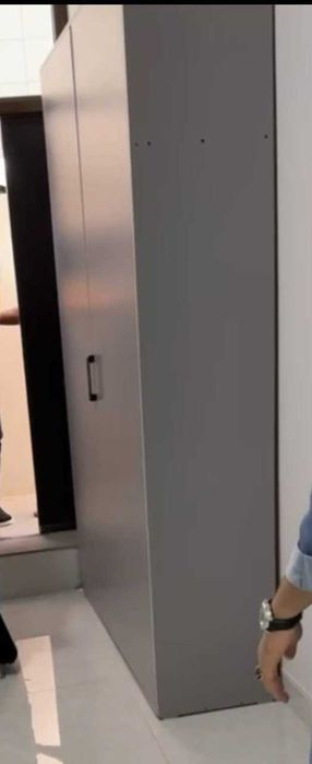 Шкаф сотилади холати Идеал офисга хам тугри келади