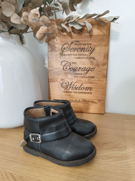 Ghetuțe piele negre Zara măr.22