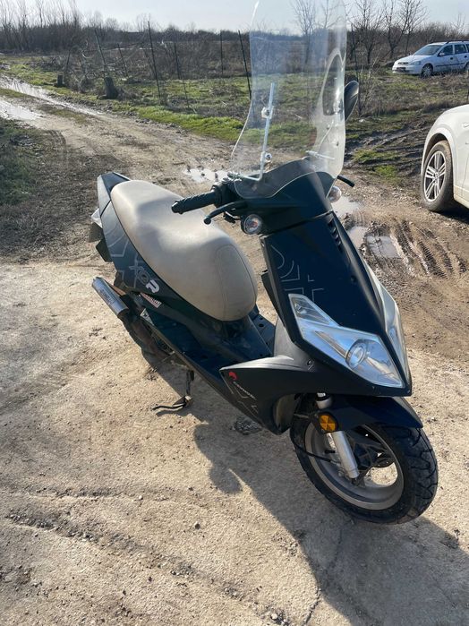 Scuter Generic XOR50 se vinde URGENT