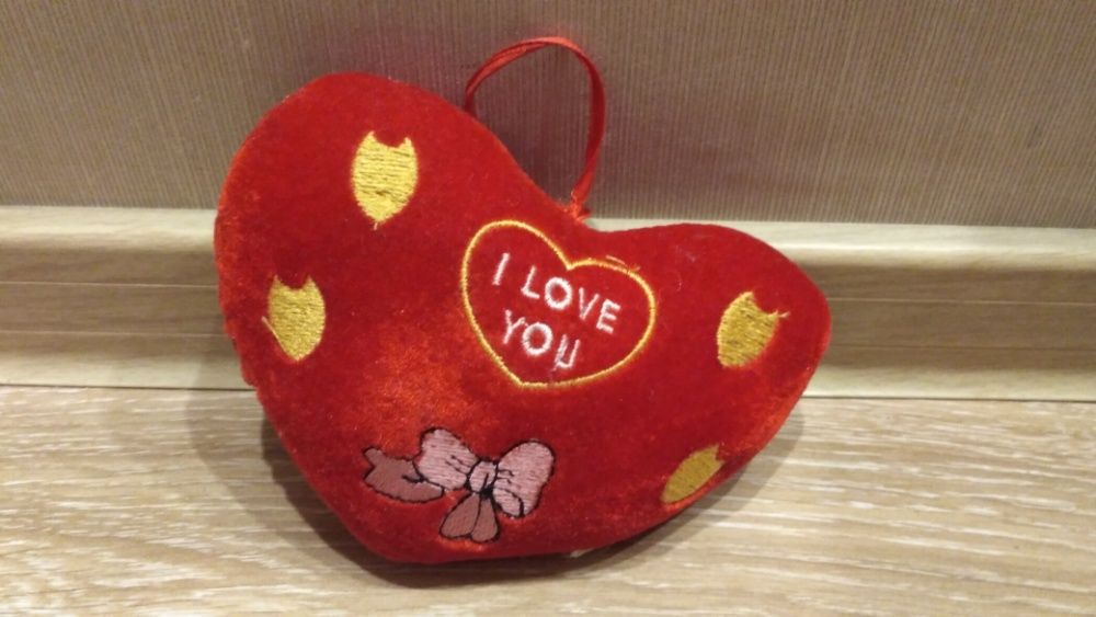 Игрушки с сердечком