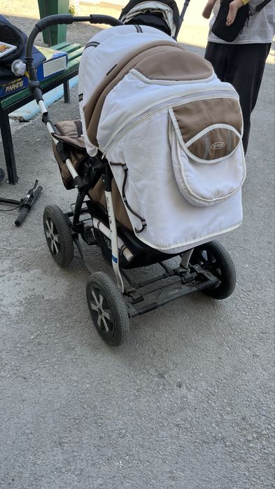 Продам коляску на ремневых амортизаторах
