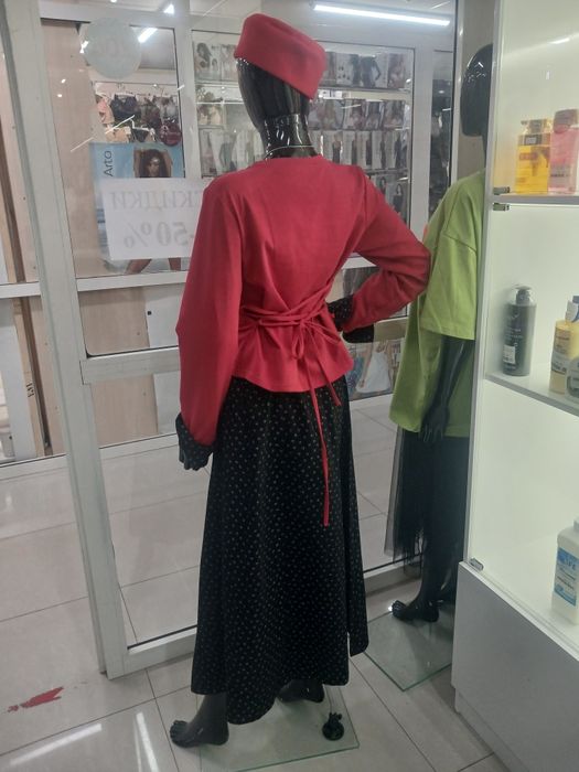 Шкаф белый с подцветкой