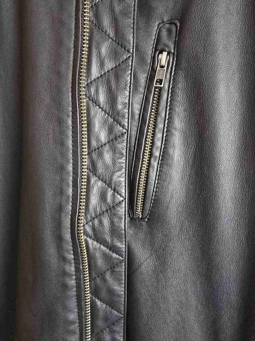 Продавам мъжко кожено яке