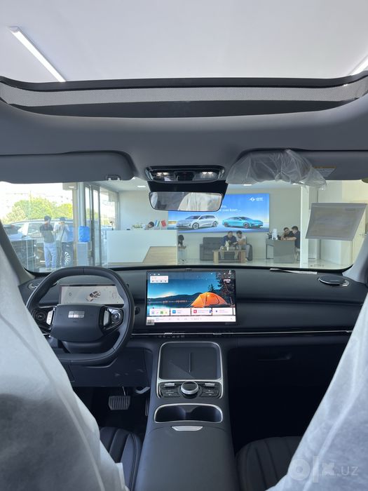 Geely galaxy starship e7