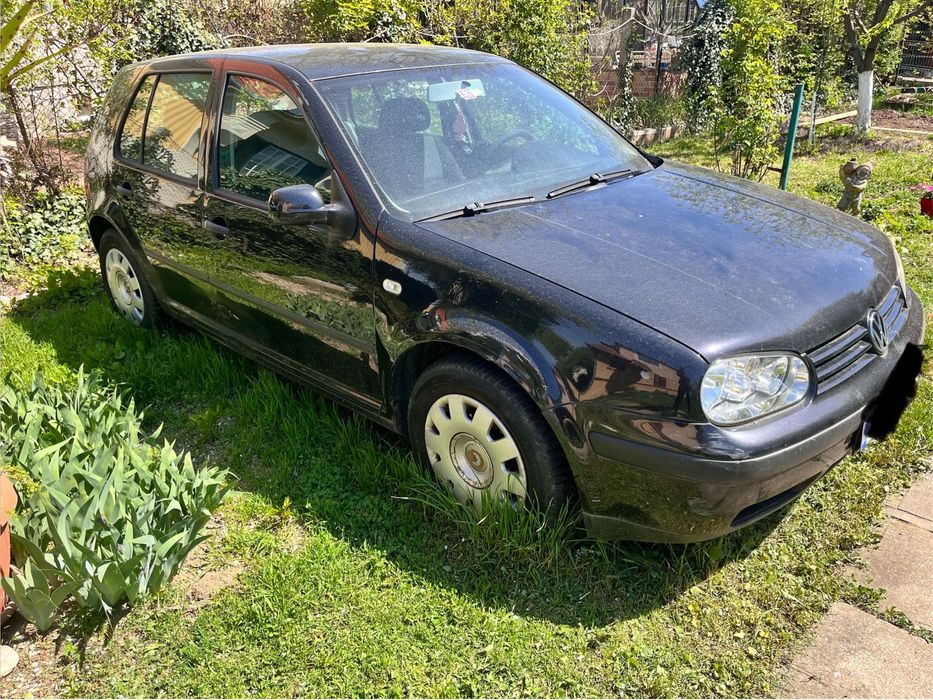 Vw Golf 4, 4 usi , benzina , inmatriculat