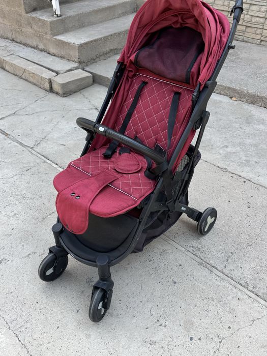 Детская удобная коляска