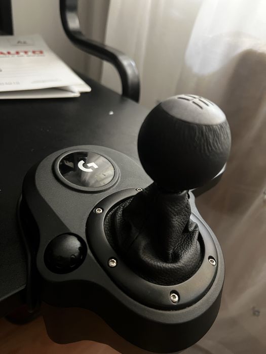 Vand volan Logitech G923 2025 + schimbator viteze logitech