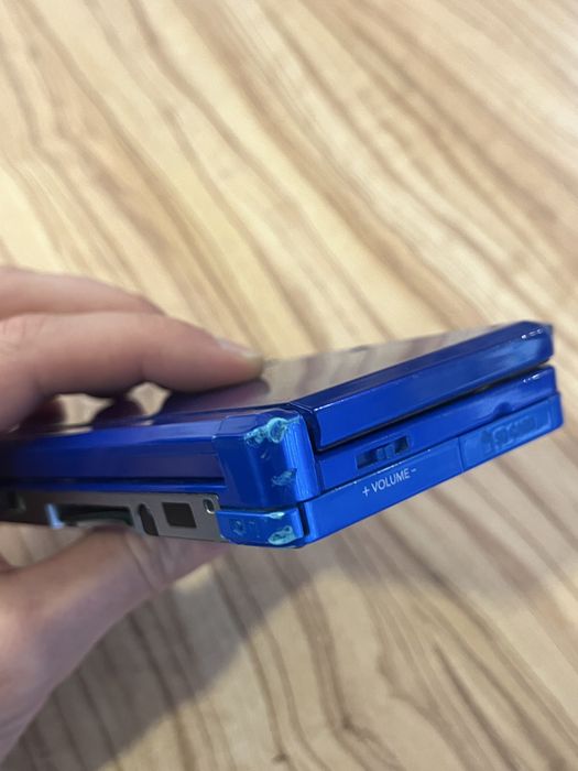 Продавам Nintedo 3ds