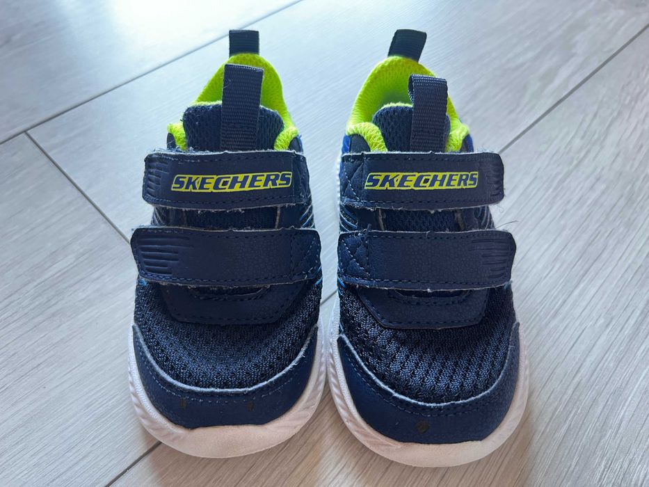 Adidasi copii Skechers -marimea 22- stare foarte buna