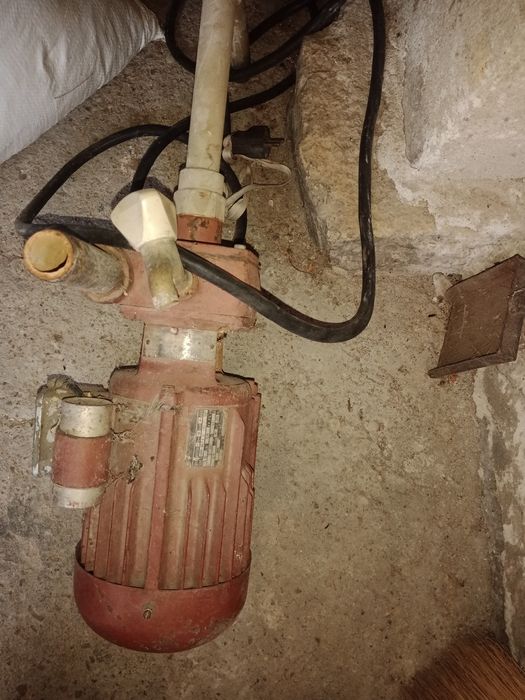 Водна помпа монофазна