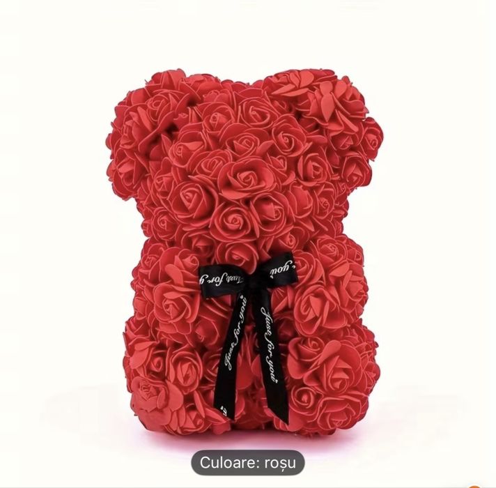urs din trandafiri