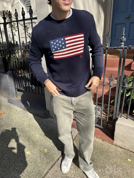 American sweater sotiladi