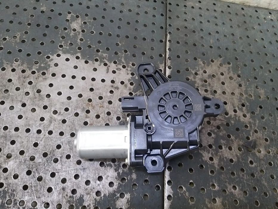 Motoras macara dreapta spate mercedes b class w247 a0009060908