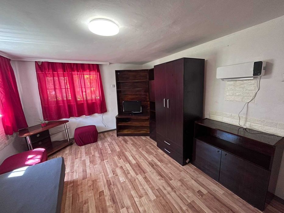 Дава се под наем Къща в Варна, Базар Левски - 40 кв.м за 298.86 € - Снимка #5