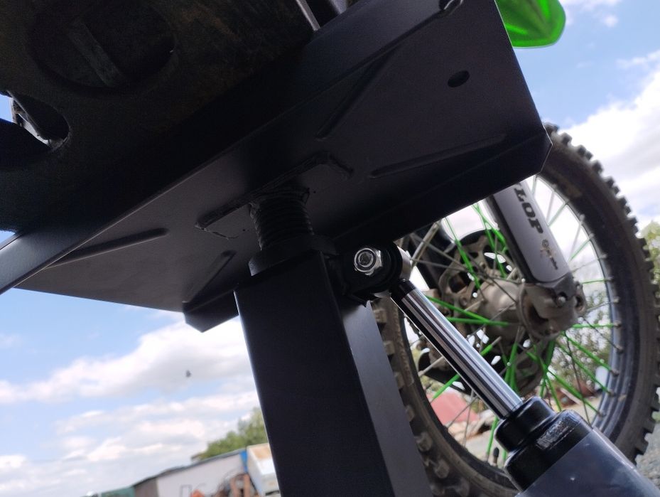 Повдигаща стойка Мотокрос