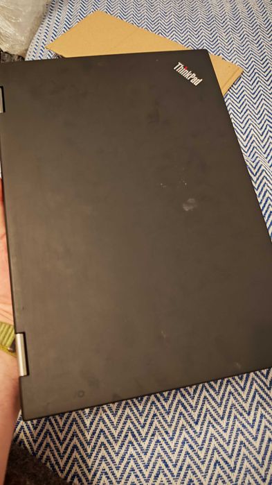 ThinkPad X1 Yoga 2nd 14.1" I7 gen 7  nu porneste placa de baza fara interventii