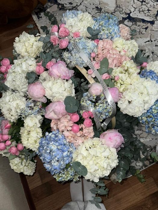 Премиальный огромный букет цветов