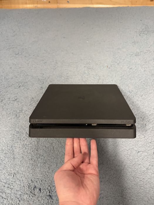 Playstation/ps4 slim