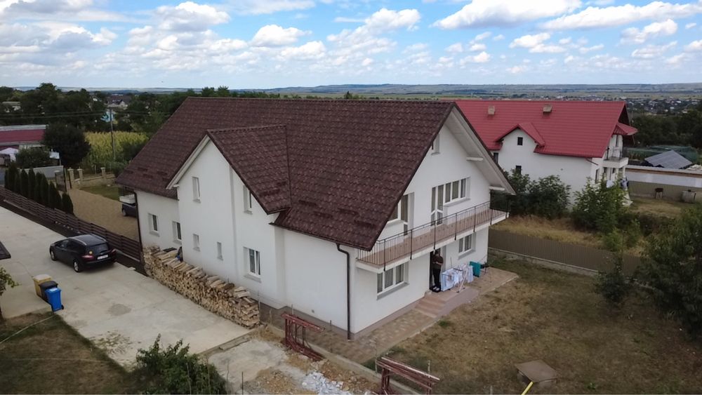 Vila de vanzare - Dumbraveni Suceava