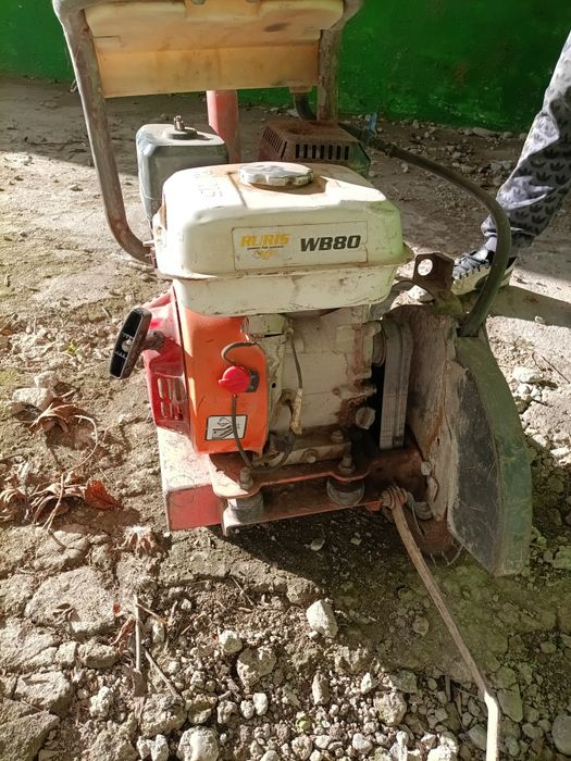 Vând drujba cu șasiu ptr tăiat beton și asfalt,stare perfecta