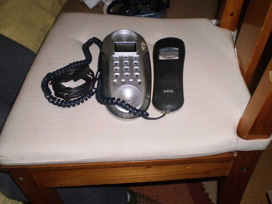 Домашни телефони