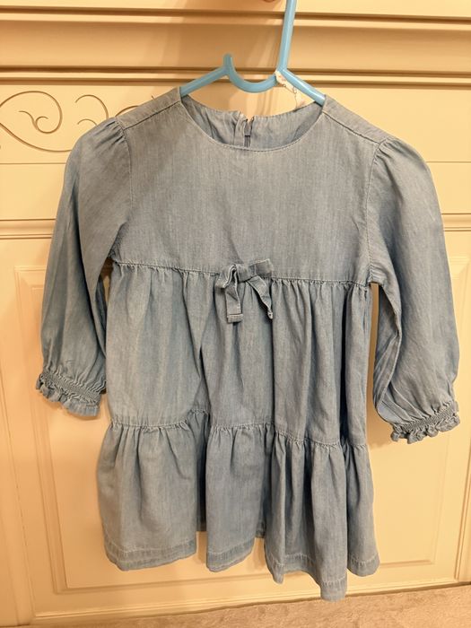 Vand rochite fetite 1-3 ani, ca noi, pret 15 lei bucata