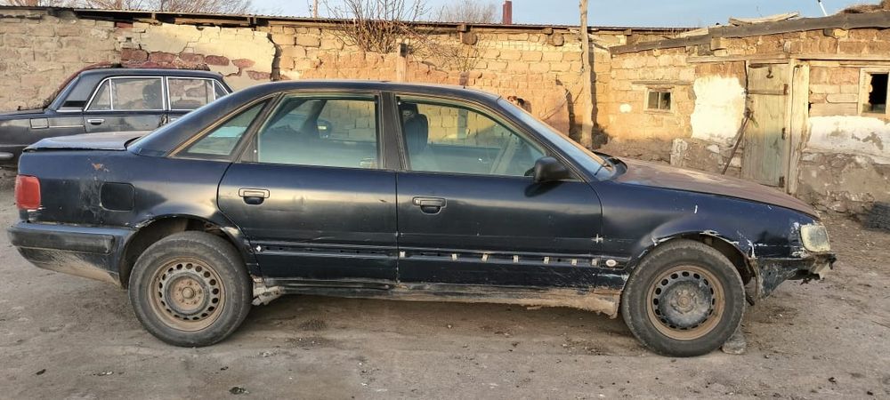 продам Ауди 100 с4