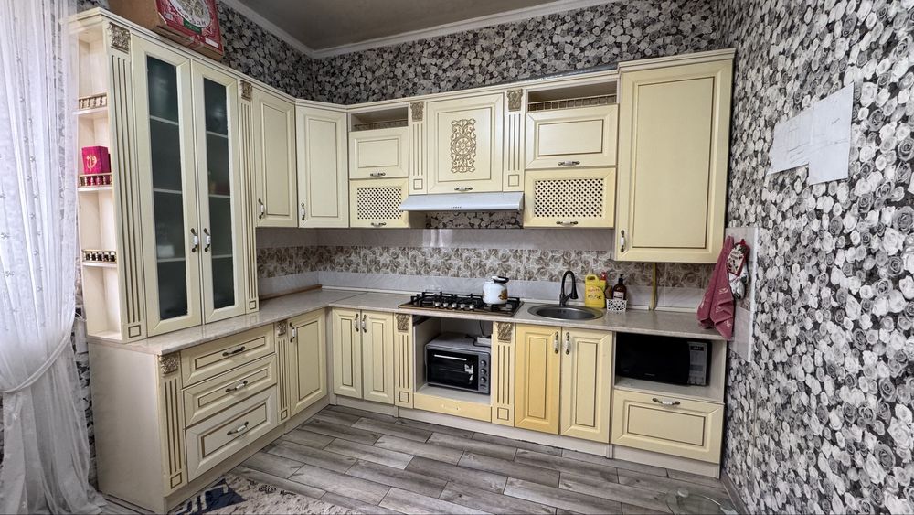 Кухонный гарнитур 200.000