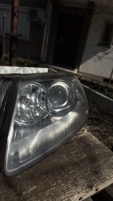 Два предни фара за audi a6 2004/2010