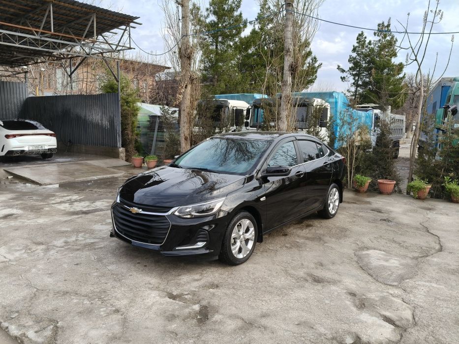 Onix Premier Turbo 2 AT Full