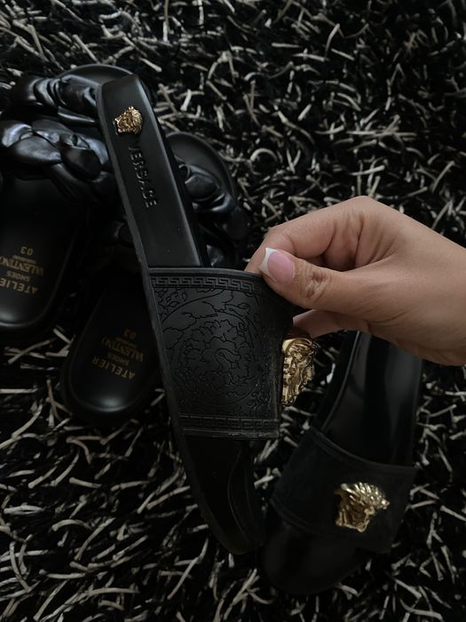 Чехли Valentino и Versace