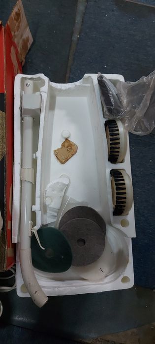 Машина за почистване на под