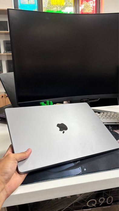 MacBook Pro 2021 года в отличном состояние