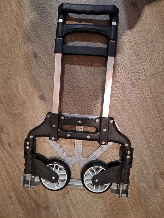 Carucior transportabil pliabil