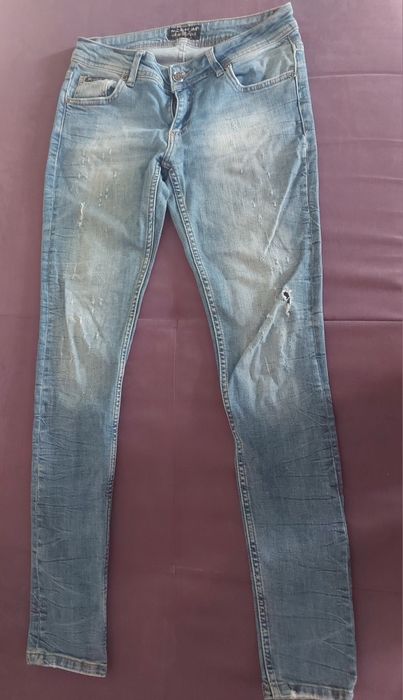 Дамски дънки и панталони