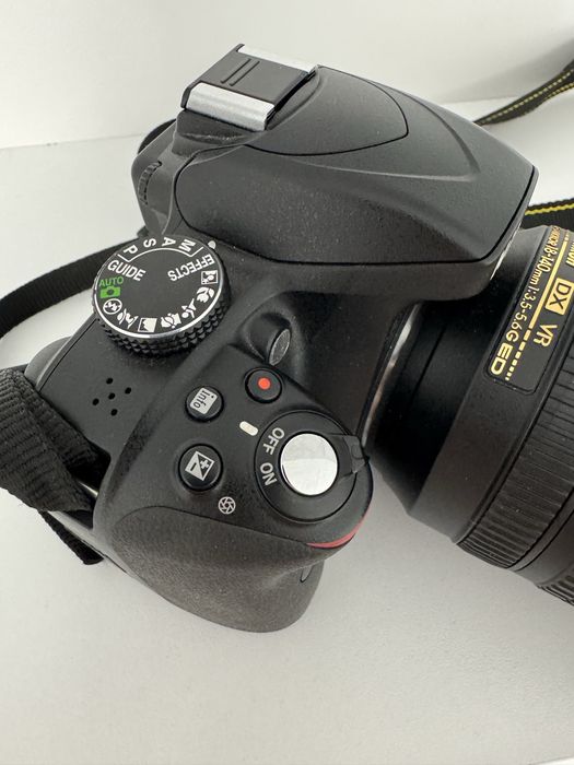 Nikon D3300 + Nikon AF-S 18-140mm VR + Geanta + Card SDHC 32GB